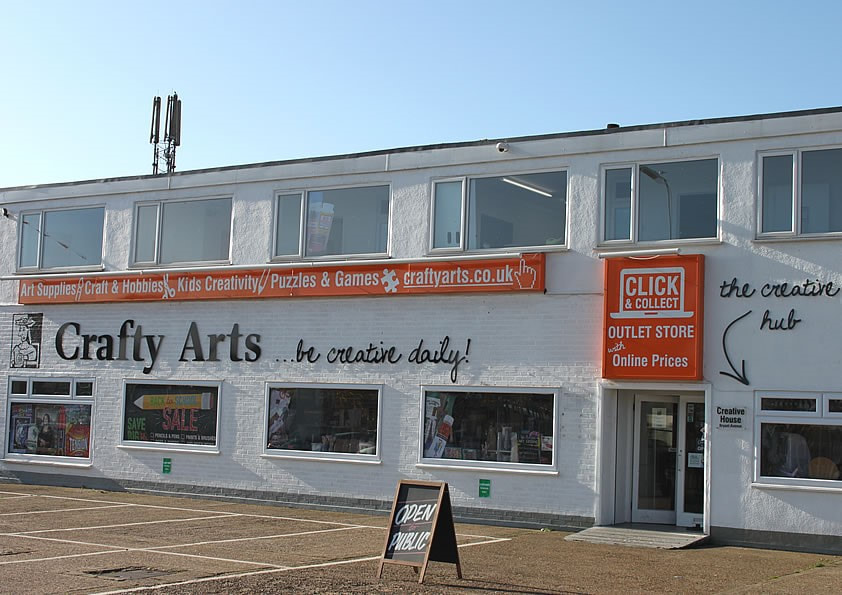 image of the front of Crafty Arts shop in Romford